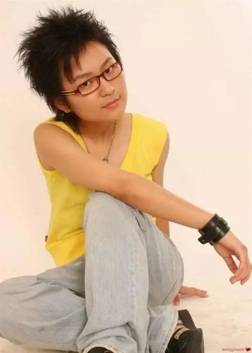 周笔畅大方承认自己整容：本来是照着杨幂整的，没想到整成刘诗诗