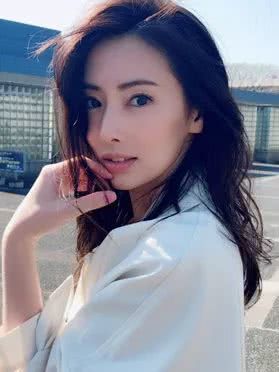 看多了流水线上的整容脸 是时候让她们来洗洗眼了