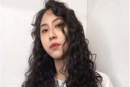 女生羊毛卷发型图片 复古羊毛卷的日常打理方法