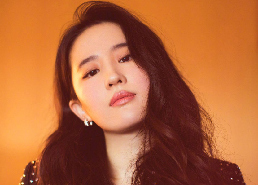 女人鼻子若有3个特点，是异性最爱的“标准鼻”，天生的美人胚子