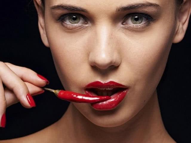 每天都涂口红的女生,几年后会有啥变化?化妆师说出了真相!