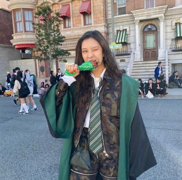 宋妍霏各种造型轻松拿捏,百变韩系穿搭看她就够了