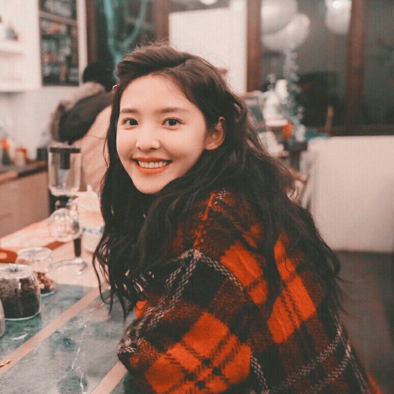 章若楠学历家庭背景如何 相传是高学历人才还是富二代