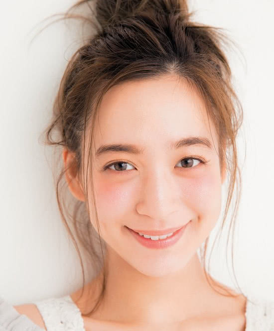 2020武大樱花已盛开,花期无人赴约,只好用这彩妆相搭!