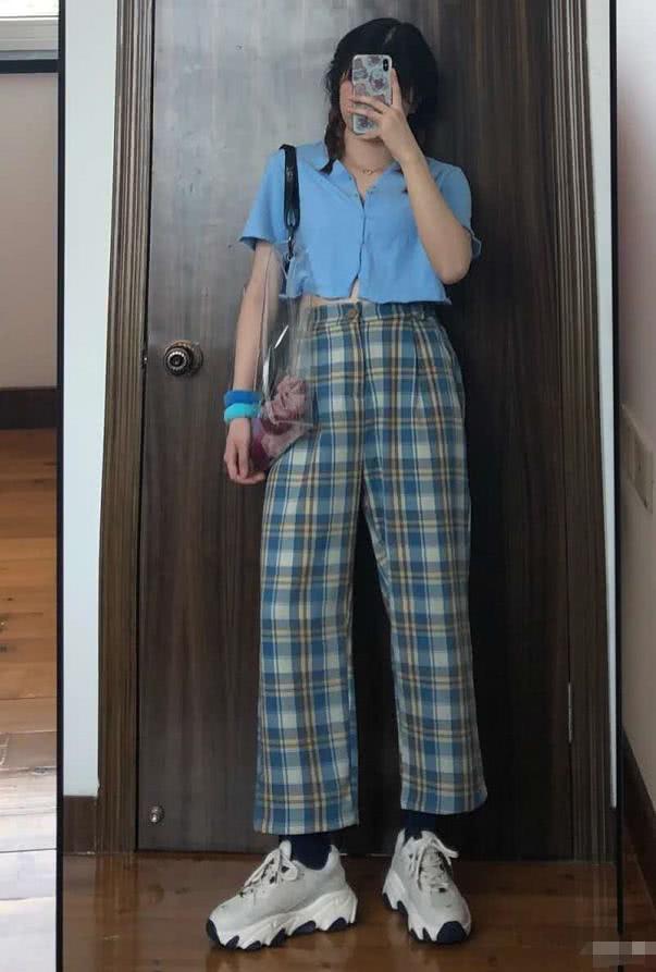 做个精致出色的女人，格纹元素搭配让你轻松穿出时髦感