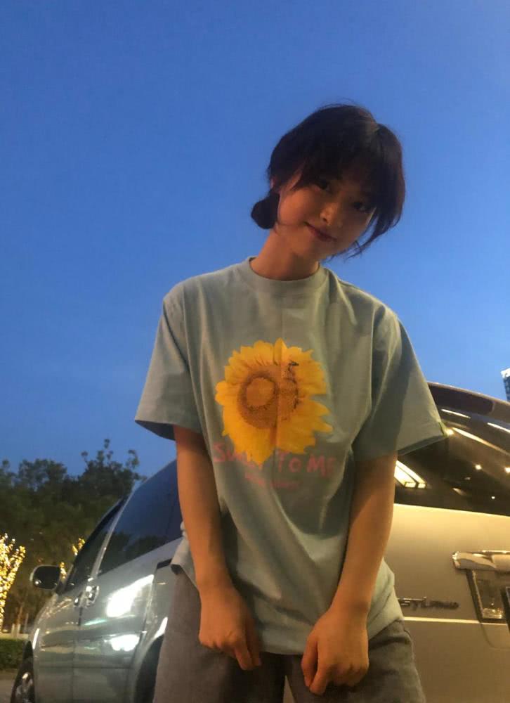 沈月花衬衣短裤搭配和服秀出小情调,御姐范渐显