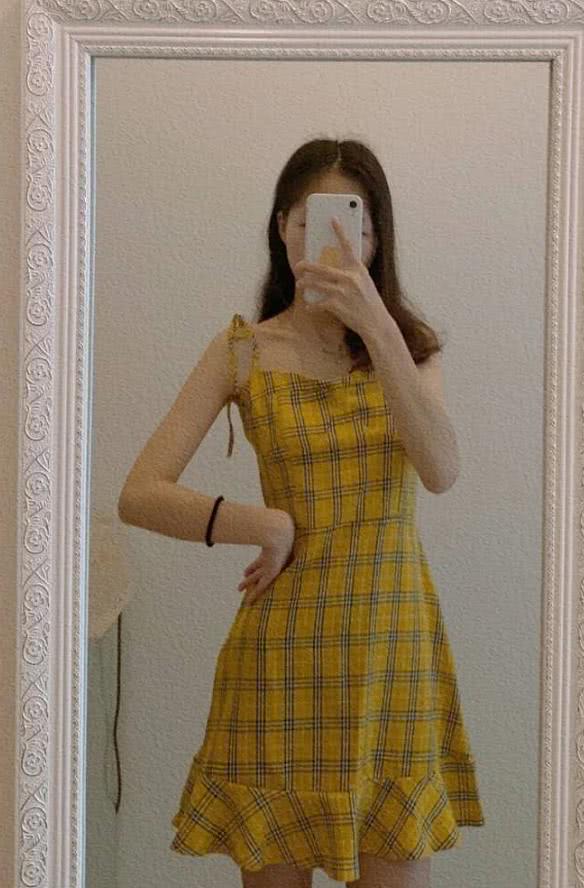 做个精致出色的女人，格纹元素搭配让你轻松穿出时髦感