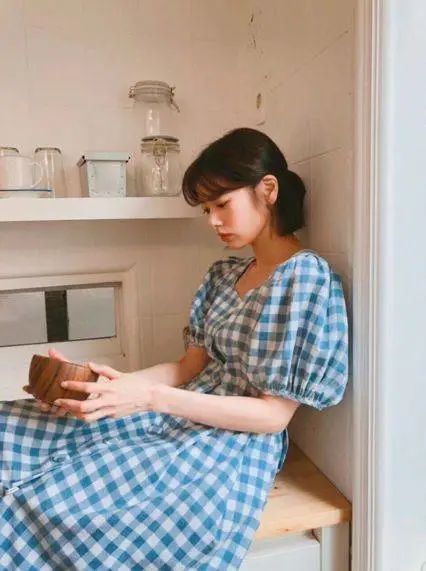 韩剧女主角式,庭沼珉的夏日气质私服穿搭!