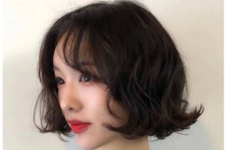 2020女生最洋气的减龄发型图片,六款时尚烫卷发造型