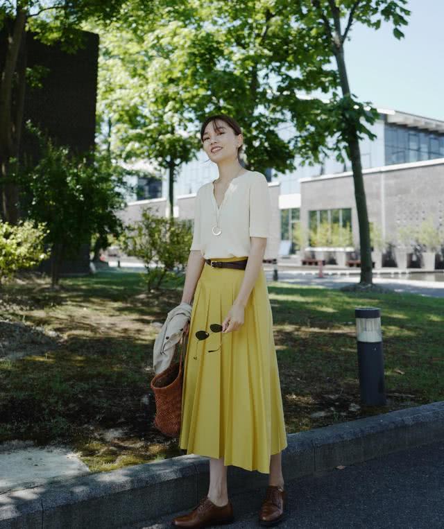 造型想要更加精致衣服配色不能忽视,盘点那些夏装中的常见配色