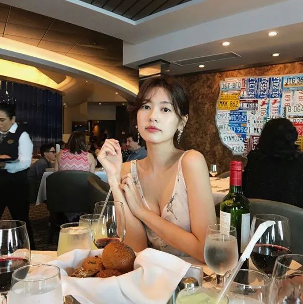 韩剧女主角式，庭沼珉的夏日气质私服穿搭！