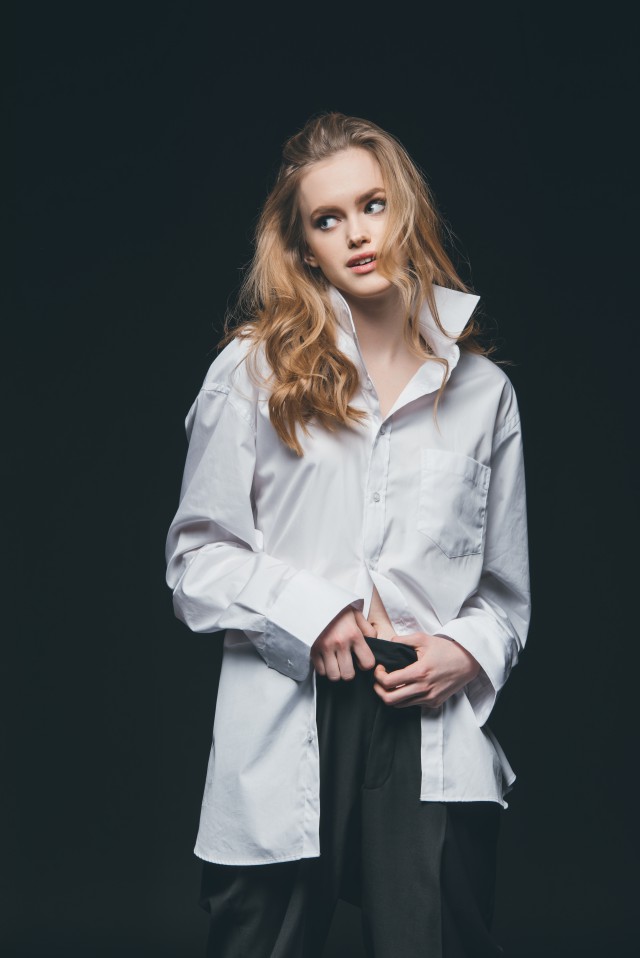 肩宽胖女生夏季穿衣搭配,肩宽女生这样穿很适合