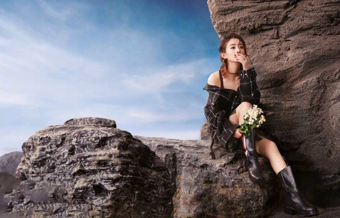 赵丽颖，你玩起时尚来这魅力，这野性，谁都不输哦