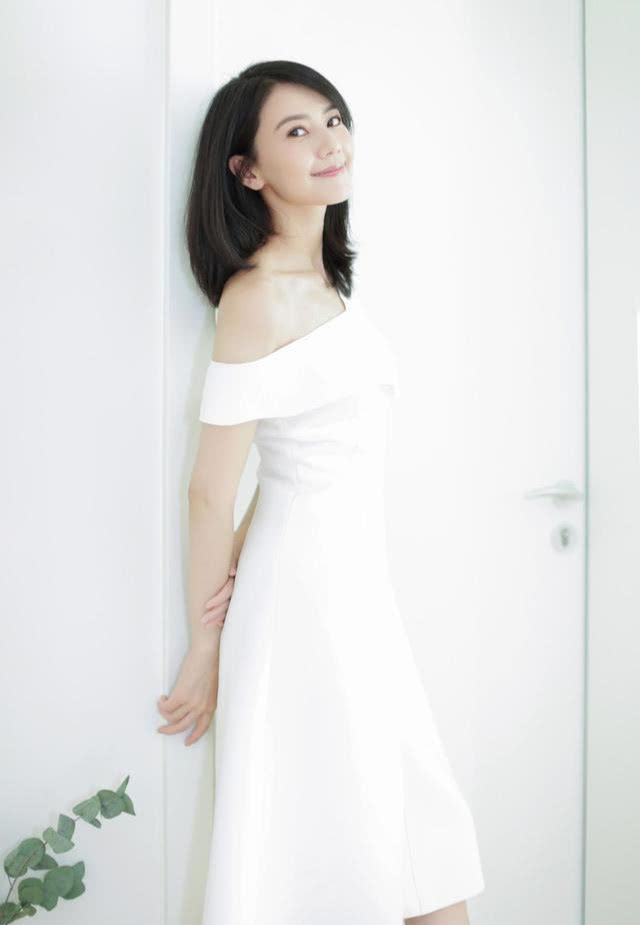 高圆圆裙子从来不穿基本款,却美的像仙女