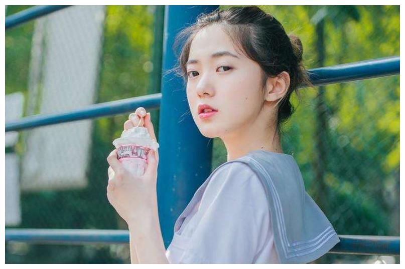 适合情侣秀恩爱的句子 最新撒狗粮的说说简短