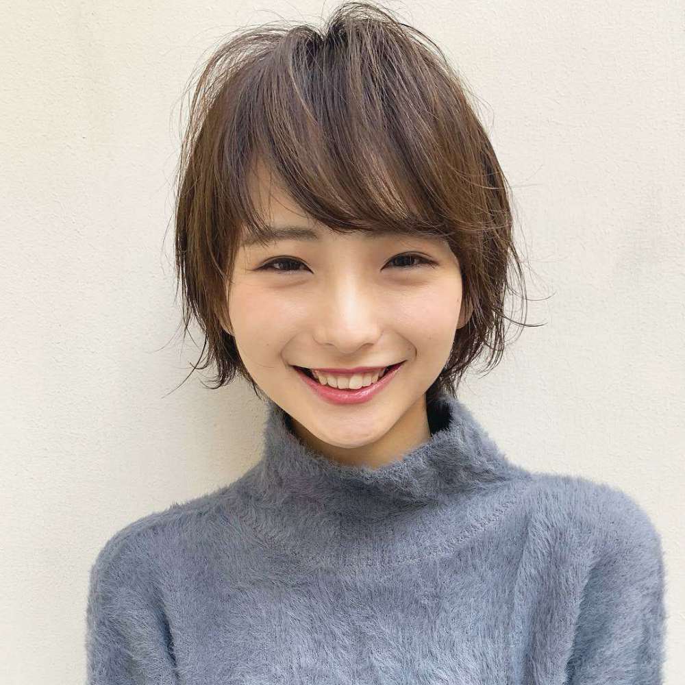 发量少发质细软容易油的小圆脸女生，适合什么样的短发？