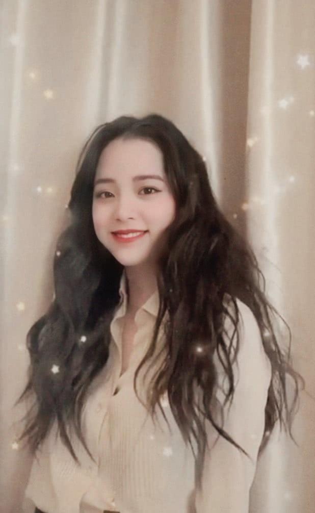 欧阳娜娜不愧是国民初恋，人人都嫌弃的“奶奶裤”她穿上后绝美