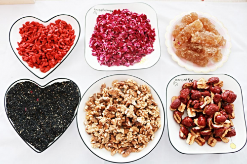 夏季进补不能少，为什么夏天更需要吃阿胶糕？