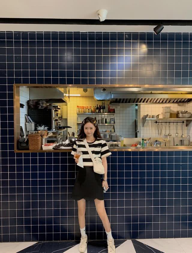 夏天穿这些简约舒适的休闲套装，让你时尚还清凉