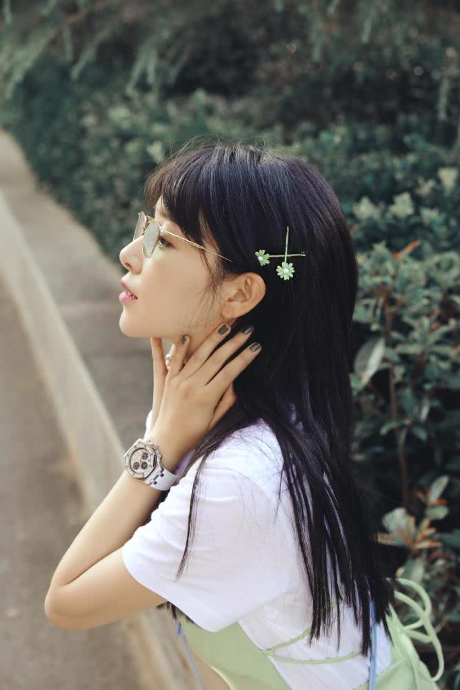 阚清子接个假发就从大众脸变初恋脸了,配小绿裙甜似韩剧女主