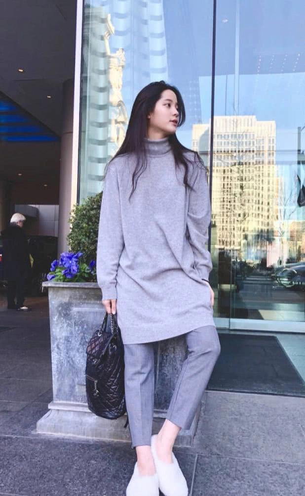 欧阳娜娜不愧是国民初恋，人人都嫌弃的“奶奶裤”她穿上后绝美