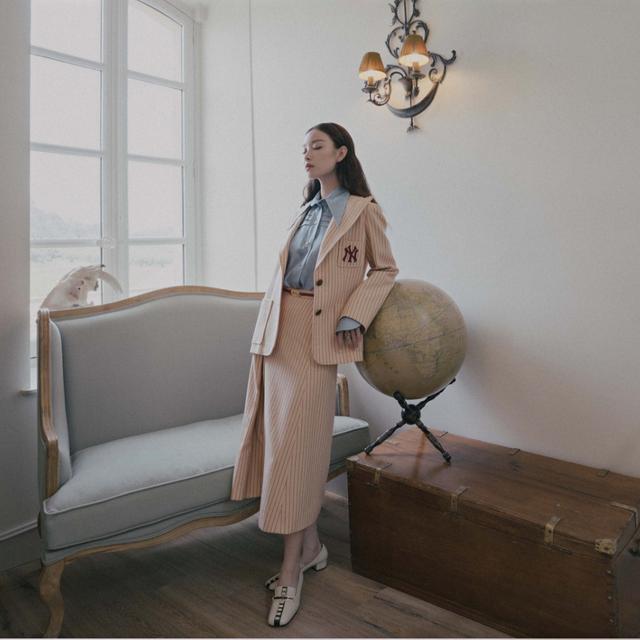 日常这样穿搭显嫩又少女感十足,每日给自己注入一点元气