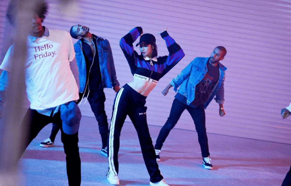 宋茜挑战上衣倒穿,看到她的腰围后直呼女娲太偏心