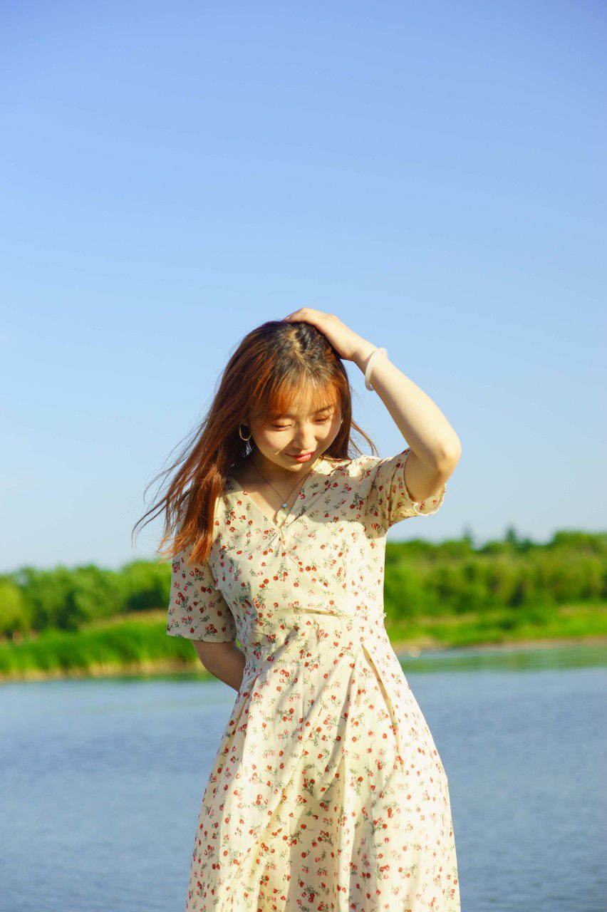 957657997741785096--碎花 黄色 裙子 长裙 碎花裙 .jpeg