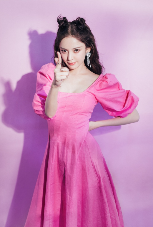 娜扎穿公主裙本以为会显甜美,肚腩却意外撑出裙子