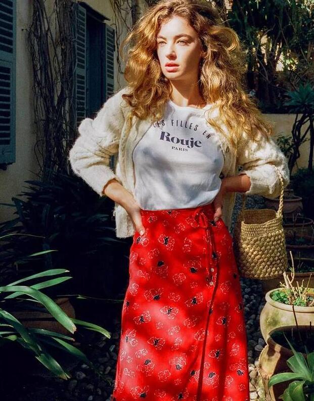 超有风情的博主不以瘦为美 演绎地道法式浪漫范本 ​​