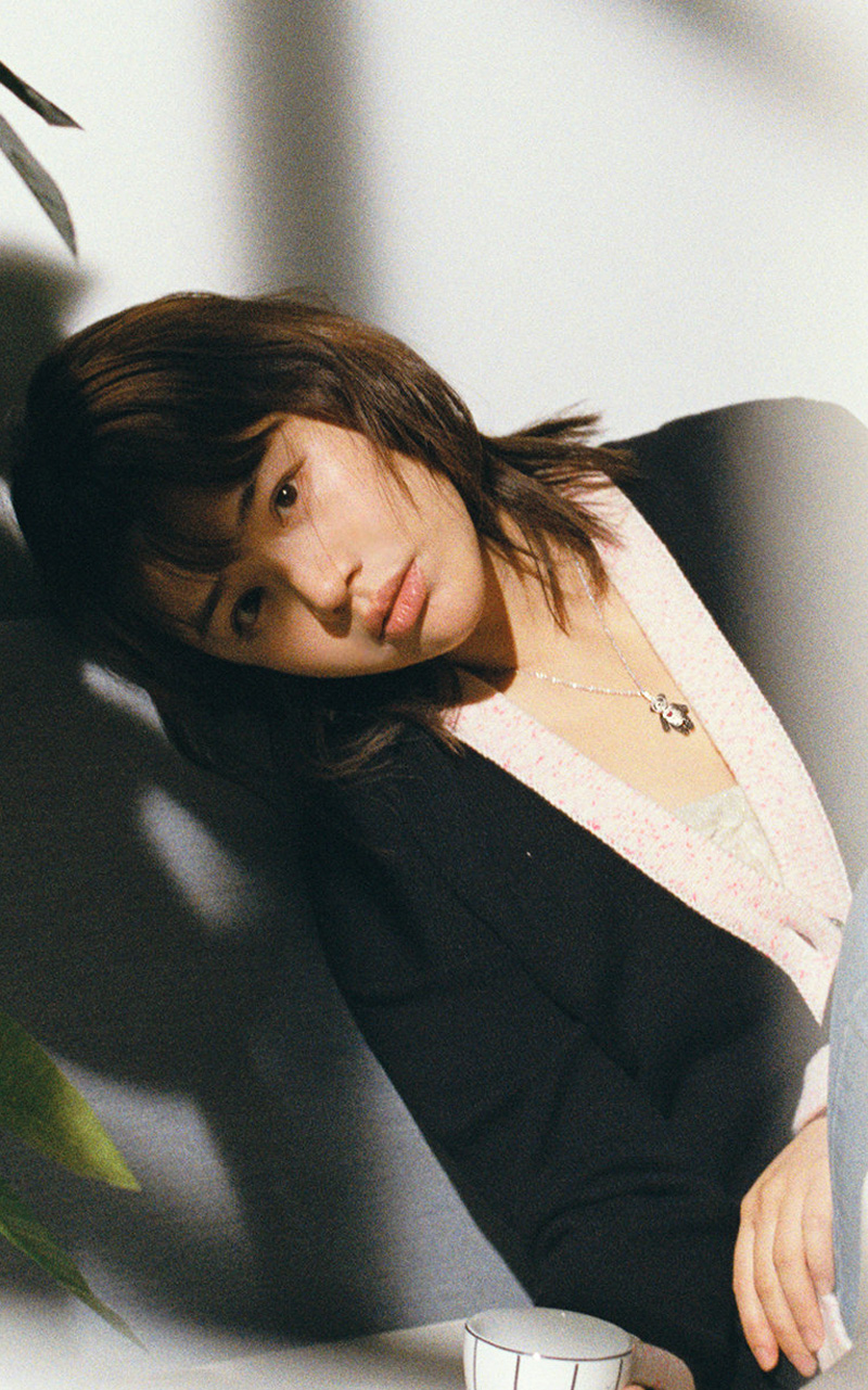 马思纯慵懒文艺知性风格写真图片