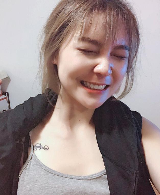 靠一张素颜照爆红，这个泰国小姐姐因太美反遭质疑“性别”