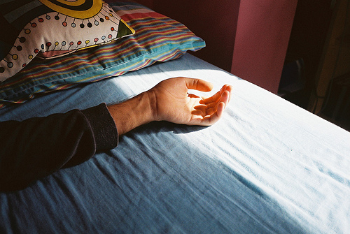 女友吃醋我和前任发生过关系 我该怎么做才好