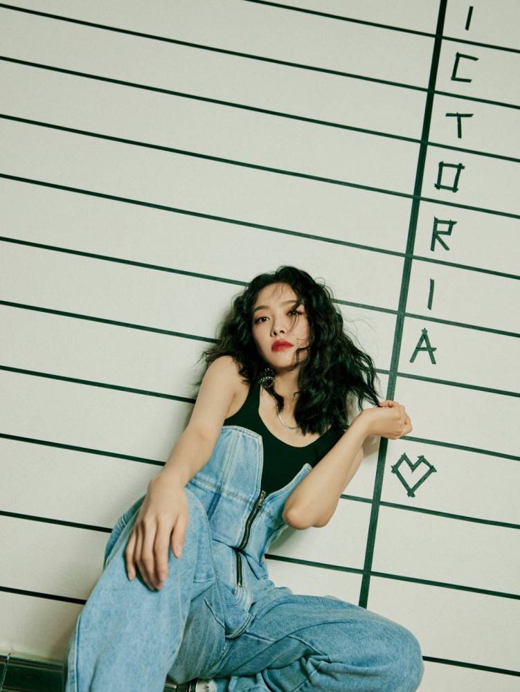 宋茜腰太细用夹子防裤子掉落，瘦成这样还能有S曲线