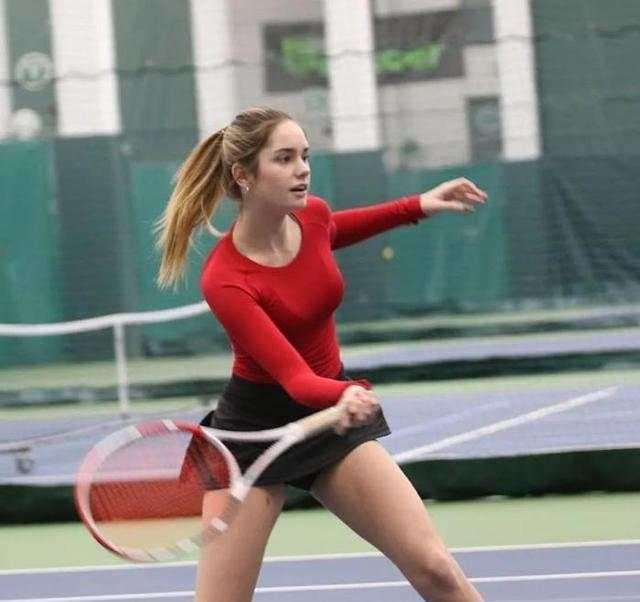 嫩出水的网坛女神,15岁拥有多项“技能”,被称为莎拉波娃接班人!