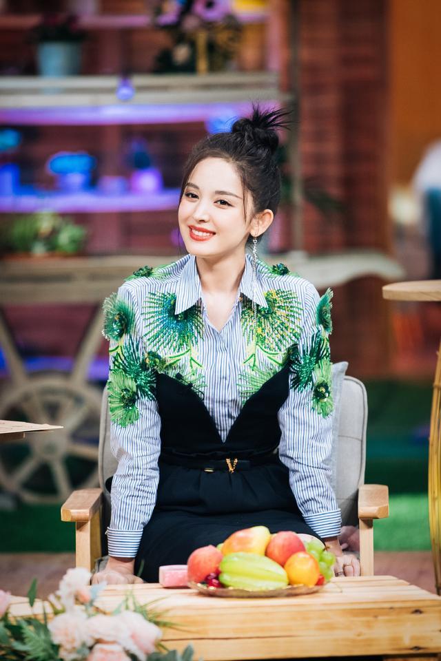 娜扎综艺变个人时尚秀,大牌新款穿不停美成C位