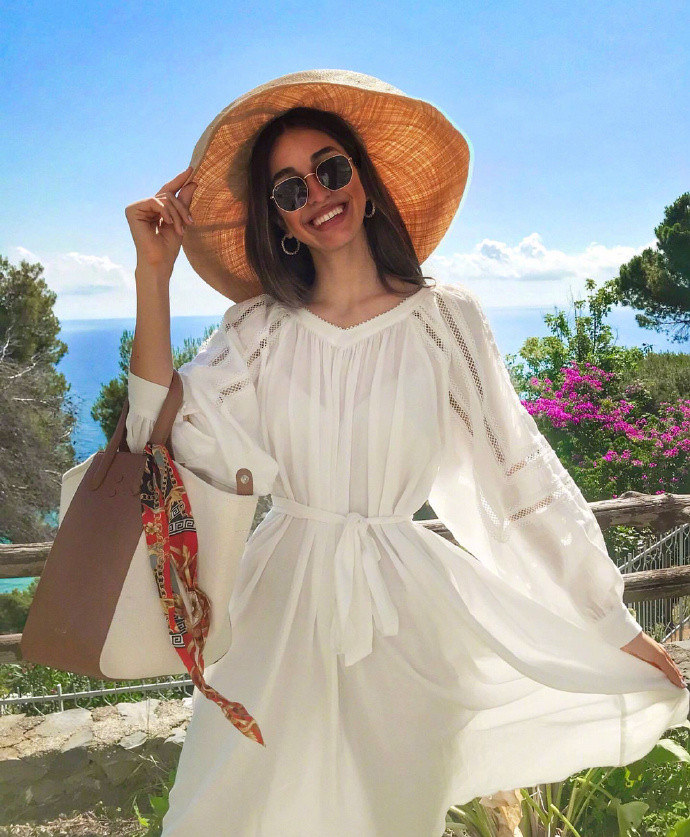 出门旅游穿得像上班！来看看这位意大利的时尚博主怎么穿？