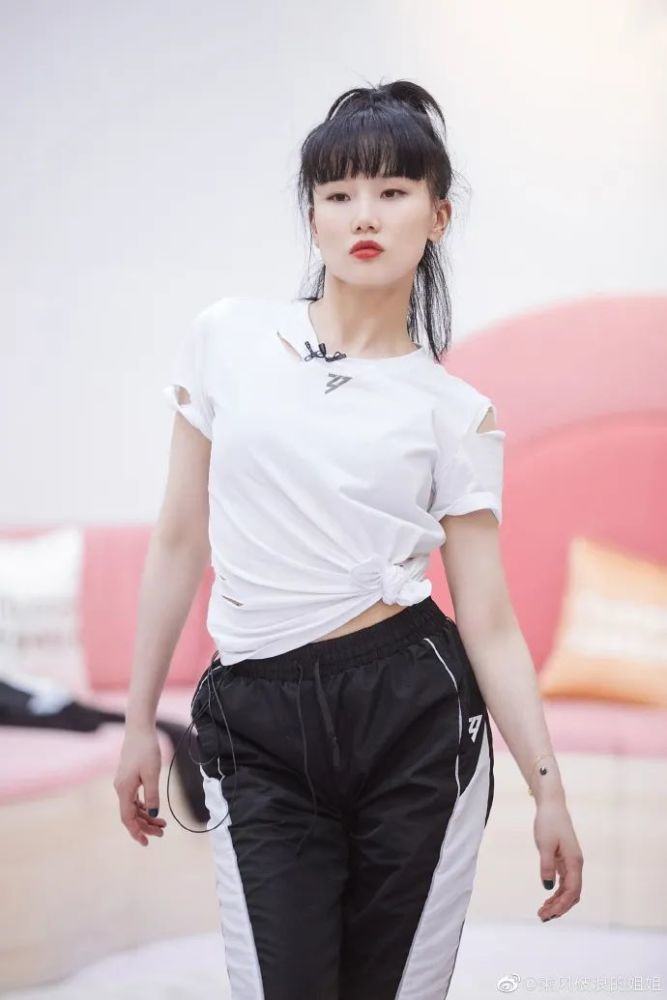 那么“作”也不会令人讨厌？我居然错过了神仙歌手黄龄16年！