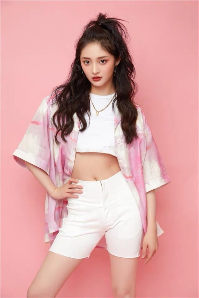 “粉色”到底有多大吸引力？看看时髦精你就知道了，清纯甜美又吸睛