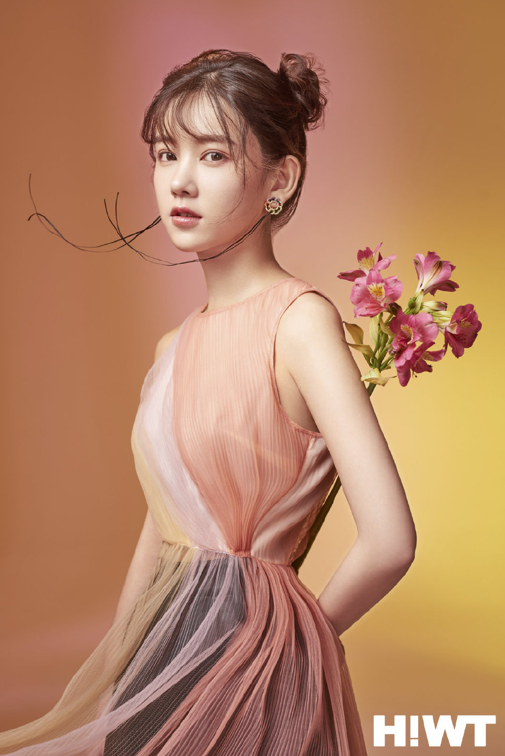 李沐宸夏日少女优雅写真图片