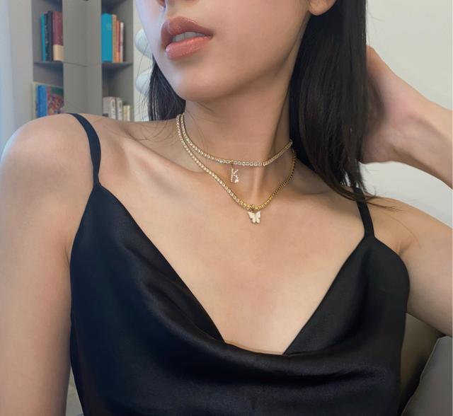 完美驾驭各种风格,多样色彩,可甜可盐,周雨彤的穿搭太可了!