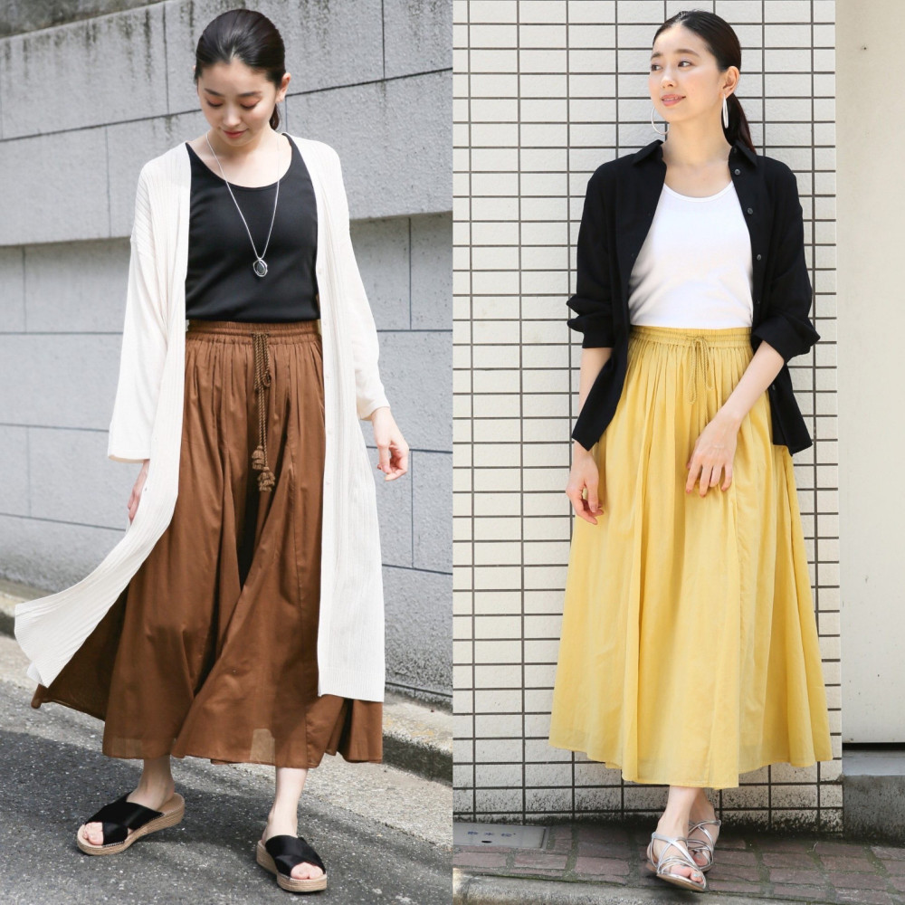 这位日本圆脸博主一身素雅却穿出了知性美，微胖女生可以借鉴