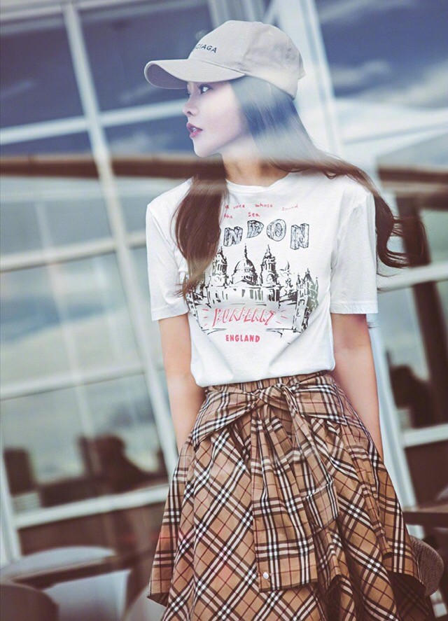 女人不显老穿衣搭配技巧,这4套搭配就是50岁也能穿出少女感