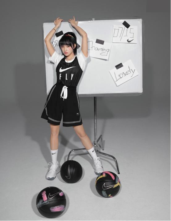 长了一张娃娃脸,穿衣风格却很御姐,你喜欢这样的程潇吗?