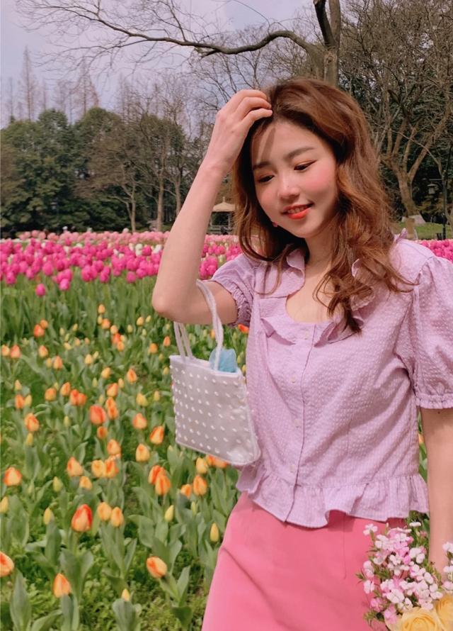 个性荷叶边是夏季搭配首选，减龄清新谁穿谁好看