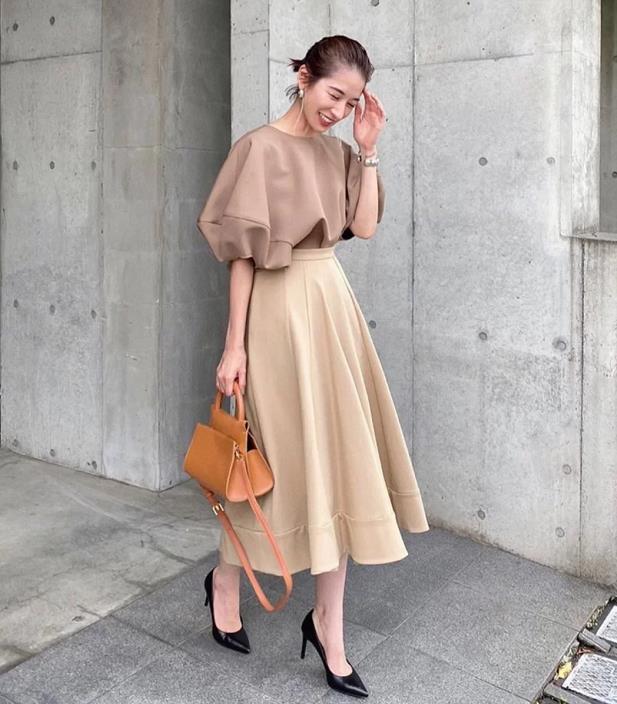 40+的女人夏季这样穿衣打扮,简单又舒适