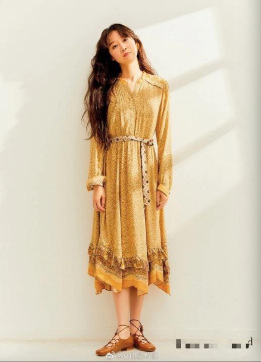 孔孝真神驾驭小碎花，40岁依然森女气质高级感十足