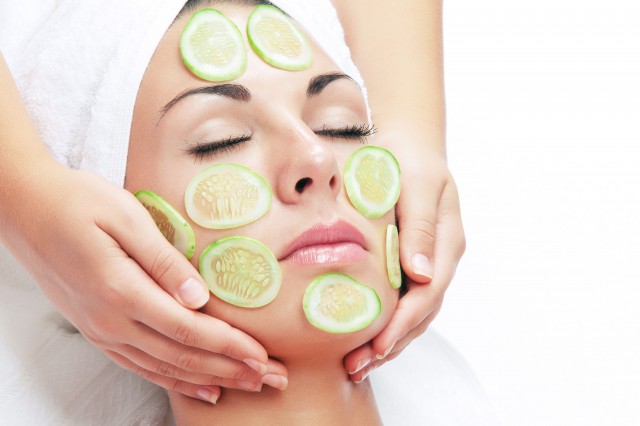 夏天晒黑了怎么美白,试试这四个小妙招