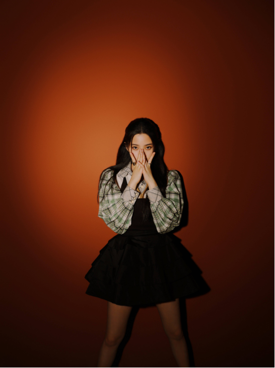 欧阳娜娜裙子叠穿巨时髦，简直心动感满分