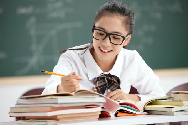 学生怎样瘦腿快，教你瘦腿有效健康的方法